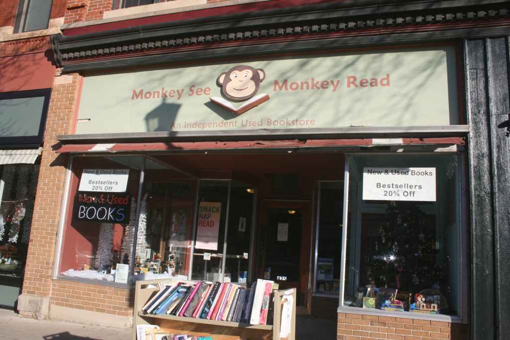 Monkey See, Monkey Read Exterior